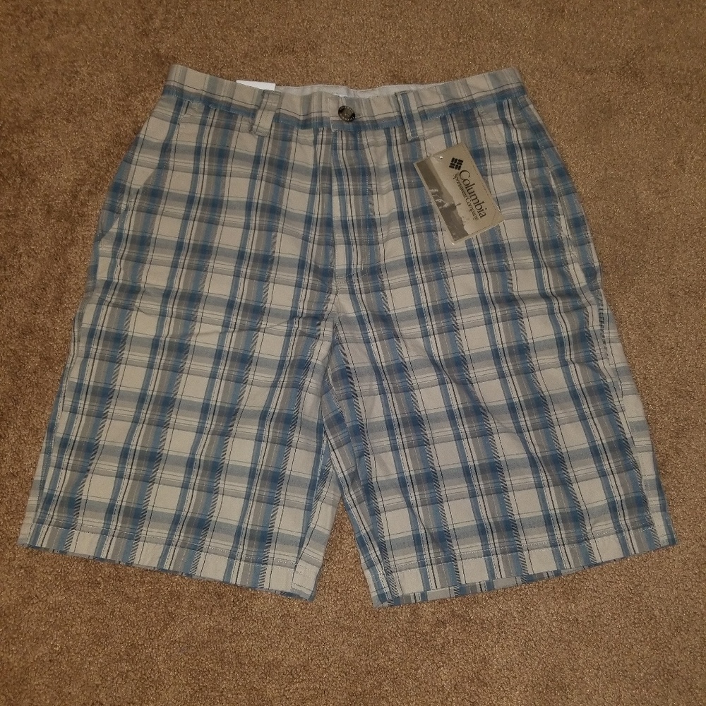Brand new Men's Columbia plaid shorts size 32